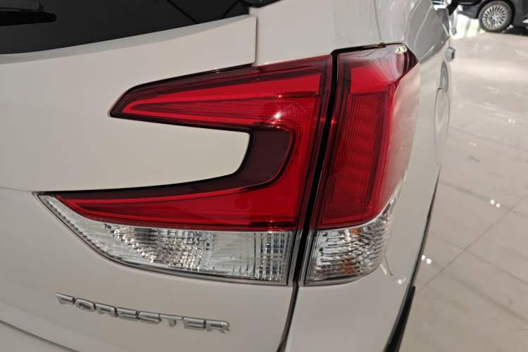 Used Subaru Forester 2021 2.0i Flagship Edition EyeSight Exterior 6