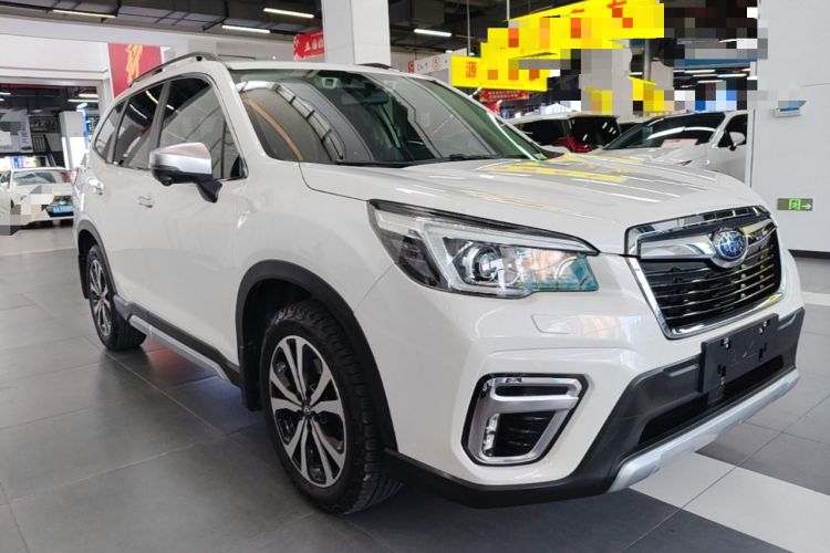Used Subaru Forester 2021 2.0i Flagship Edition EyeSight Front Right 45 Deg