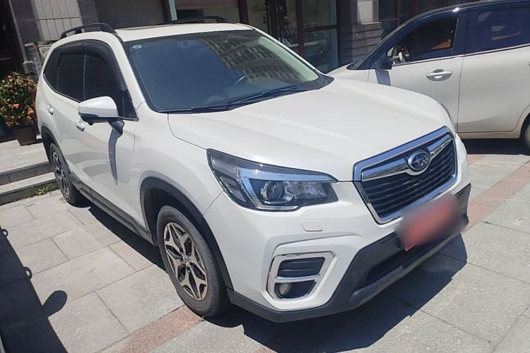 Used Subaru Forester 2021 2.0i Luxury Edition EyeSight Front Right 45 Deg