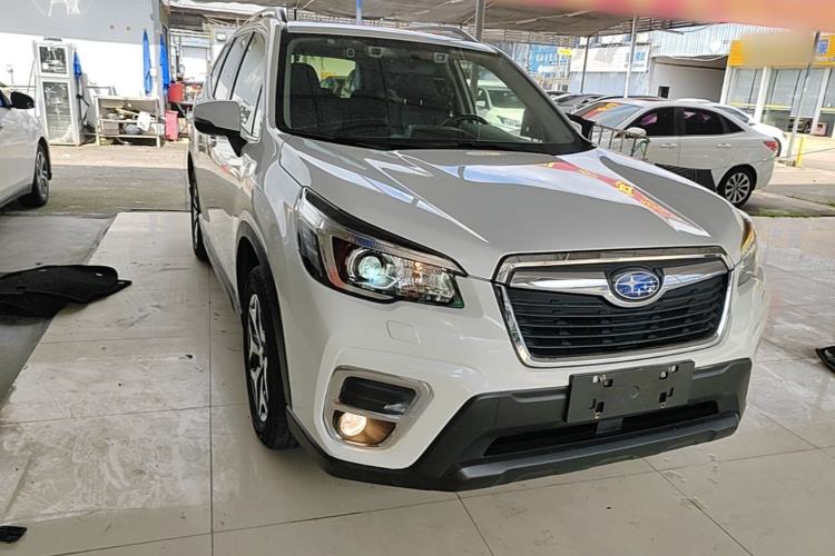 Used Subaru Forester 2021 2.0i Luxury Edition EyeSight Front Right 45 Deg
