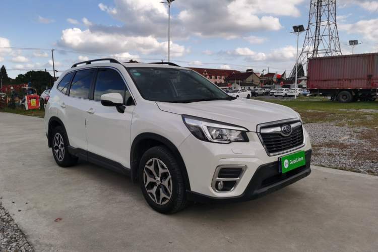 Used Subaru Forester 2021 2.0i Luxury Edition EyeSight Front Right 45 Deg