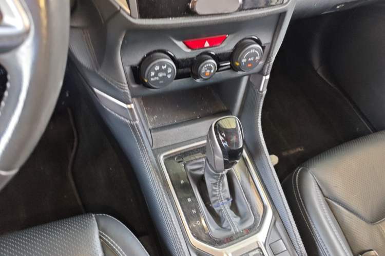 Used Subaru Forester 2021 2.0i Luxury Edition Gear Lever