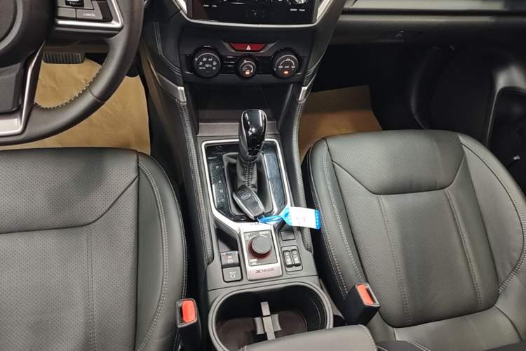 Used Subaru Forester 2021 2.0i Luxury Edition Gear Lever