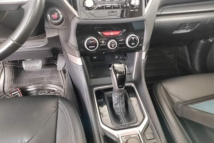 Used Subaru Forester 2021 2.0i Luxury Edition EyeSight Gear Lever