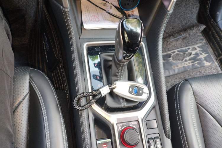 Used Subaru Forester 2021 2.0i Luxury Edition Gear Lever