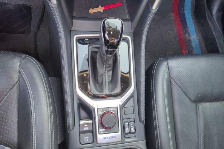 Used Subaru Forester 2021 2.0i Luxury Edition Gear Lever