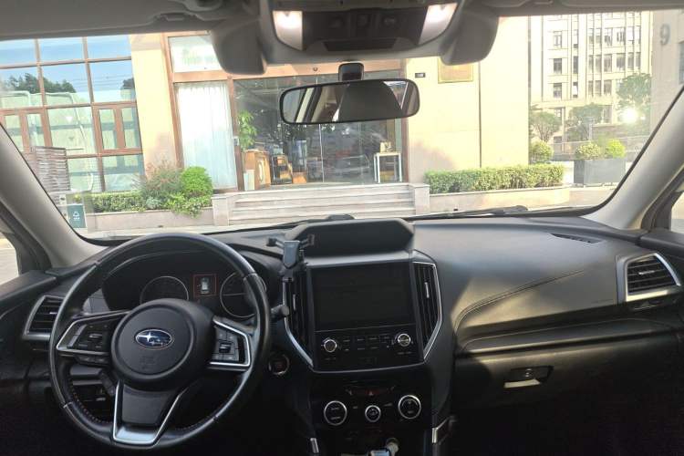 Used Subaru Forester 2021 2.0i Luxury Edition EyeSight Headliner