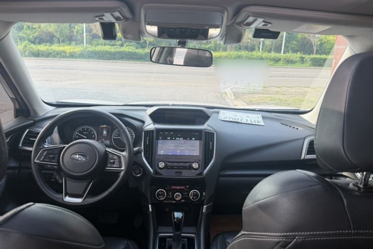 Used Subaru Forester 2021 2.0i Luxury Edition EyeSight Interior 1