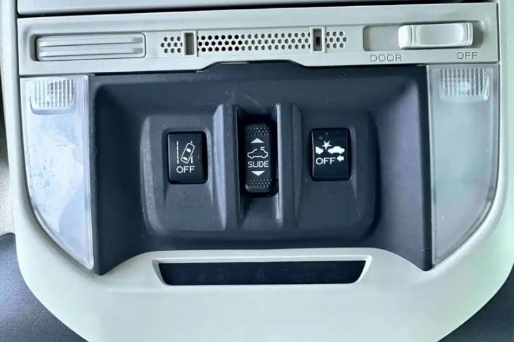 Used Subaru Forester 2021 2.0i Luxury Edition EyeSight Interior 1