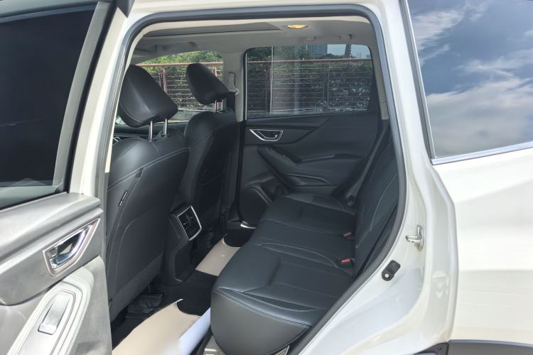 Used Subaru Forester 2021 2.0i Luxury Edition EyeSight Interior 2
