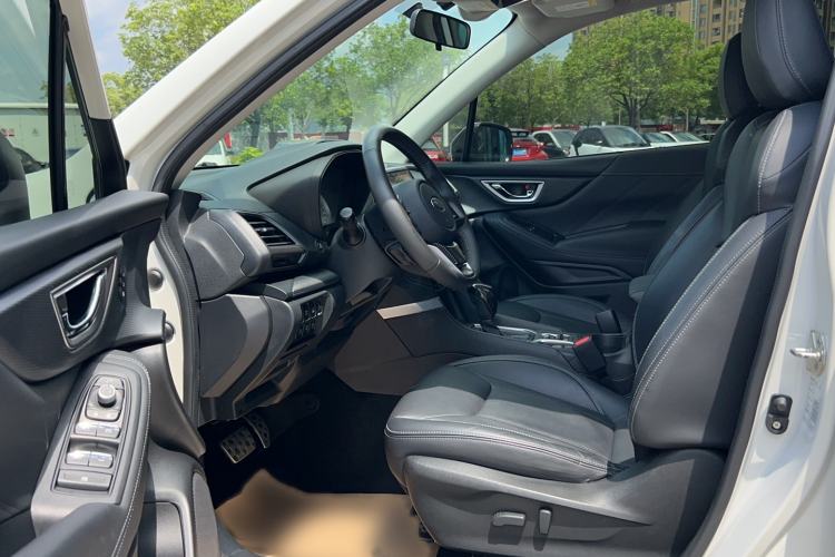 Used Subaru Forester 2021 2.0i Flagship Edition EyeSight Interior 2