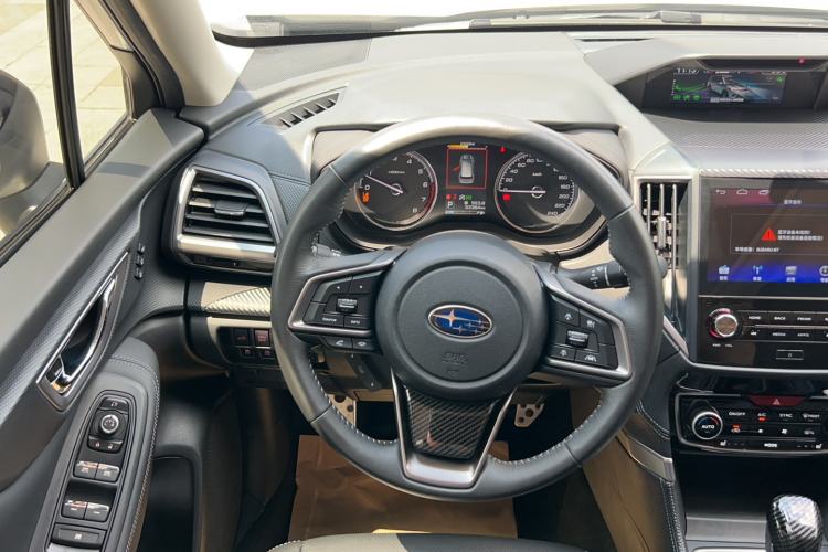Used Subaru Forester 2021 2.0i Flagship Edition EyeSight Interior 4