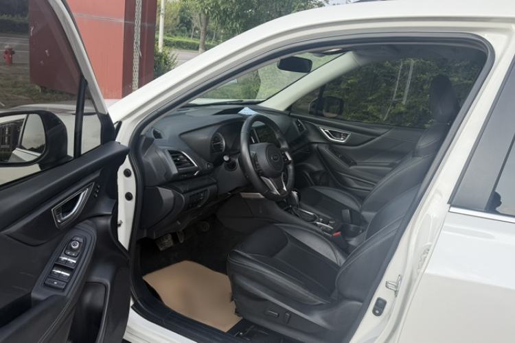 Used Subaru Forester 2021 2.0i Luxury Edition EyeSight Interior 5