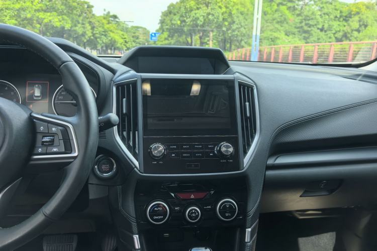 Used Subaru Forester 2021 2.0i Luxury Edition EyeSight Interior 5