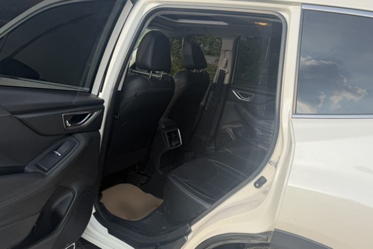 Used Subaru Forester 2021 2.0i Luxury Edition EyeSight Interior 6