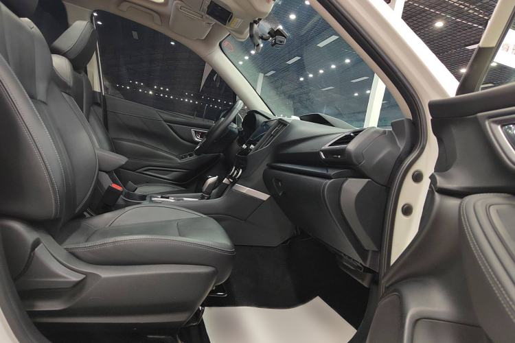 Used Subaru Forester 2021 2.0i Luxury Edition EyeSight Interior 7