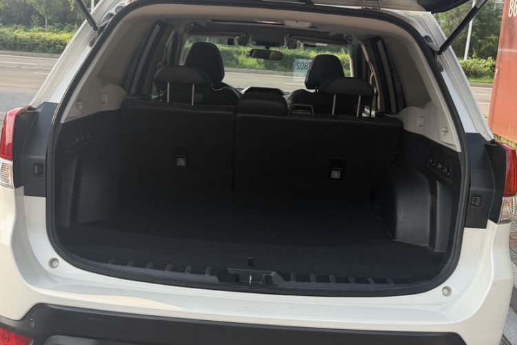 Used Subaru Forester 2021 2.0i Luxury Edition EyeSight Interior 8