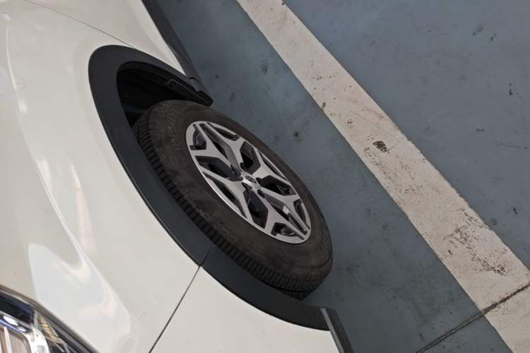 Used Subaru Forester 2021 2.0i Luxury Edition Left Front Wheel Hub