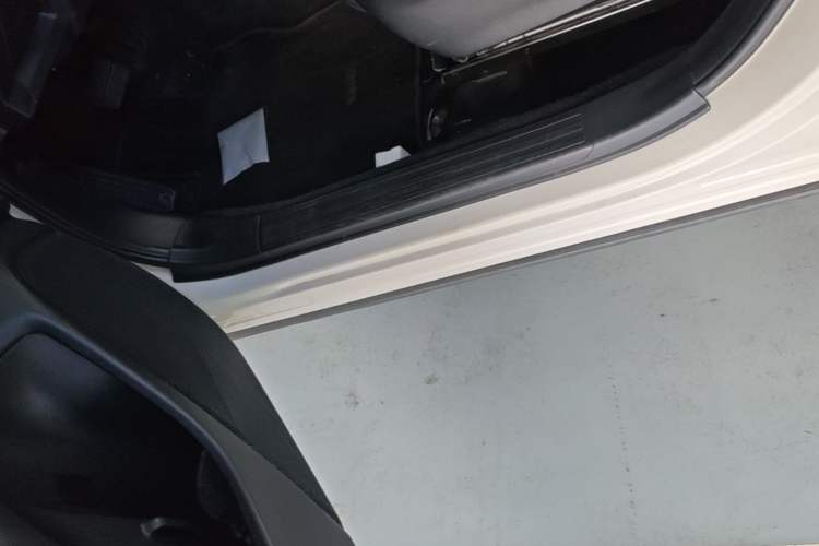 Used Subaru Forester 2021 2.0i Luxury Edition Left Side Sill