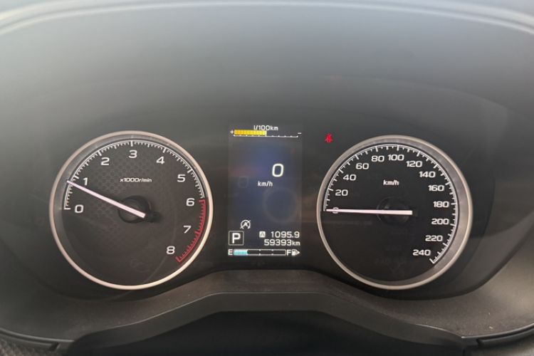 Used Subaru Forester 2021 2.0i Luxury Edition EyeSight Odometer Close Up