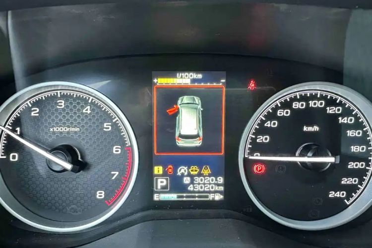Used Subaru Forester 2021 2.0i Luxury Edition EyeSight Odometer Close Up
