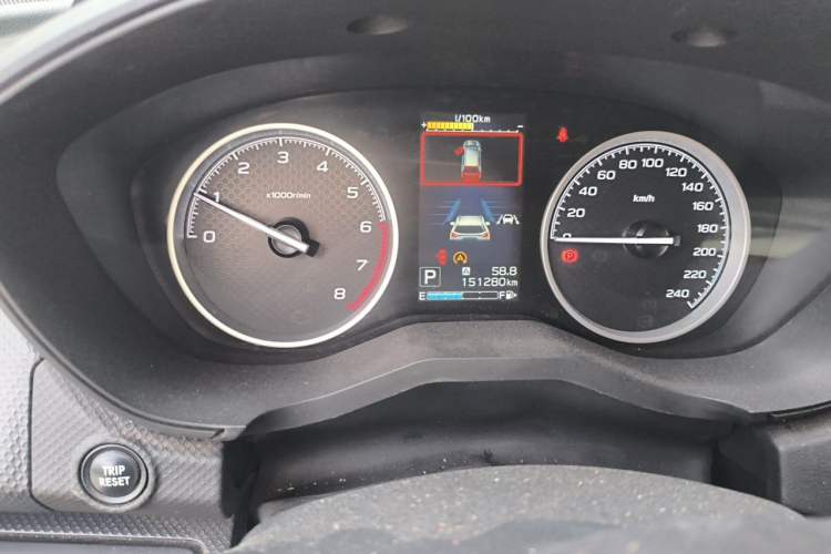 Used Subaru Forester 2021 2.0i Luxury Edition EyeSight Odometer Close Up