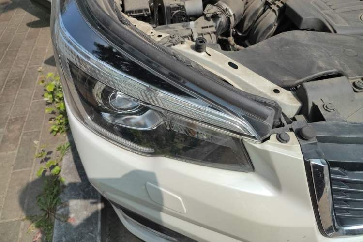 Used Subaru Forester 2021 2.0i Luxury Edition EyeSight Right Front Headlight