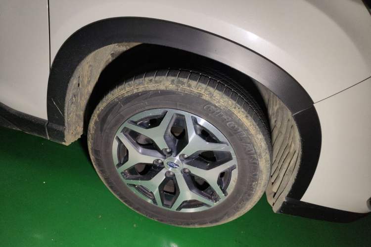 Used Subaru Forester 2021 2.0i Luxury Edition EyeSight Right Front Wheel Hub