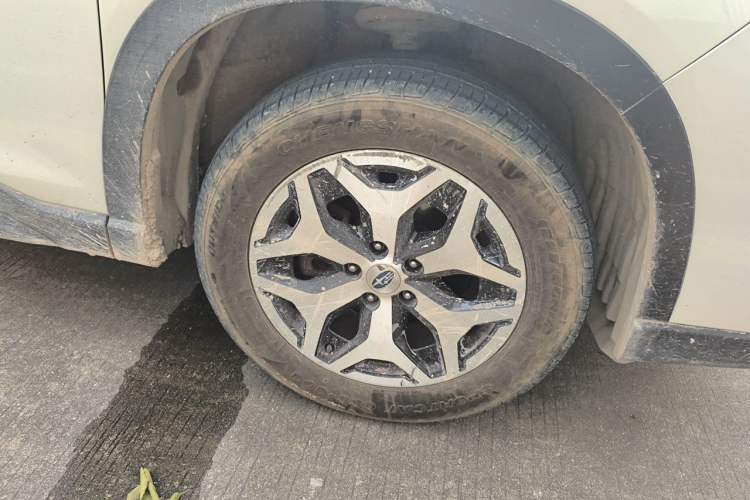 Used Subaru Forester 2021 2.0i Luxury Edition EyeSight Right Front Wheel Hub