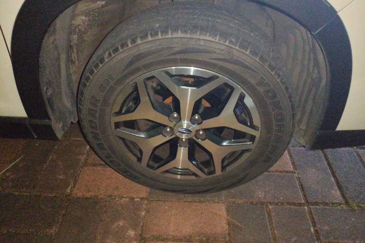 Used Subaru Forester 2021 2.0i Luxury Edition Right Front Wheel Hub