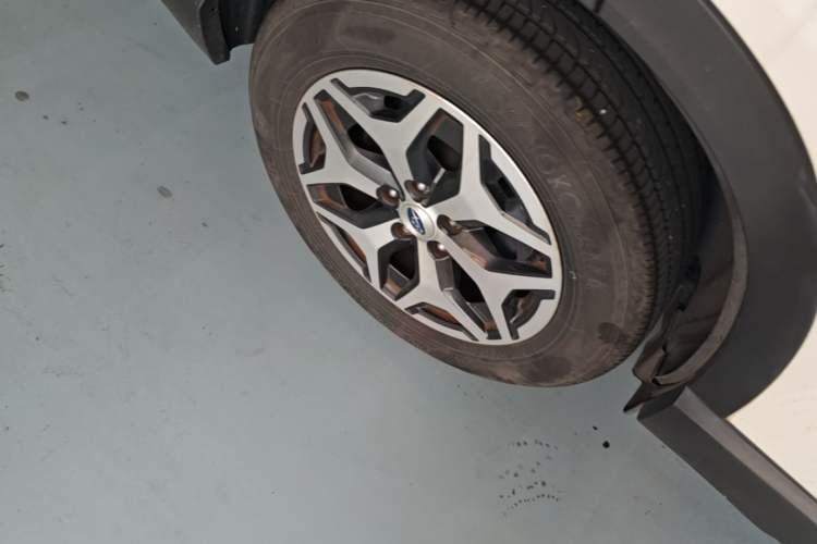 Used Subaru Forester 2021 2.0i Luxury Edition Right Rear Wheel Hub