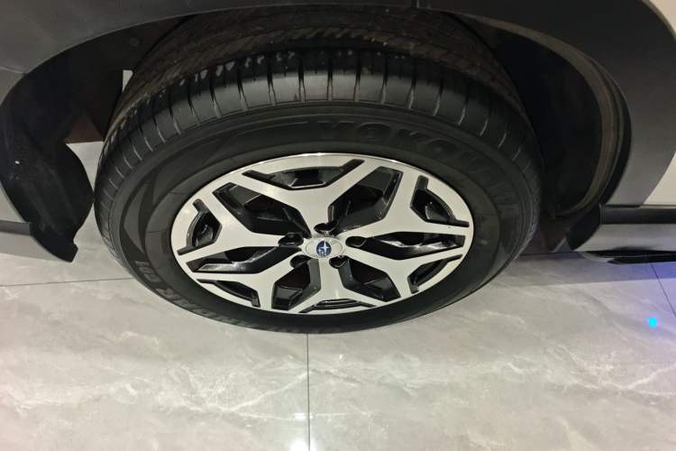 Used Subaru Forester 2021 2.0i Luxury Edition Right Rear Wheel Hub