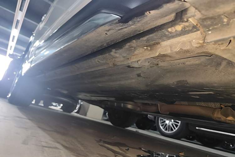 Used Subaru Forester 2021 2.0i Luxury Edition EyeSight Right Side Sill
