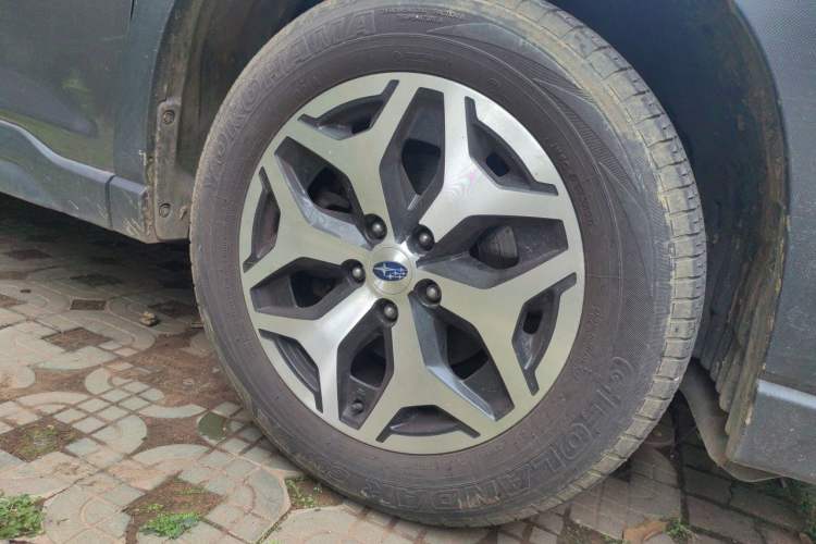 Used Subaru Forester 2021 2.0i Luxury Edition EyeSight Right Front Wheel Hub
