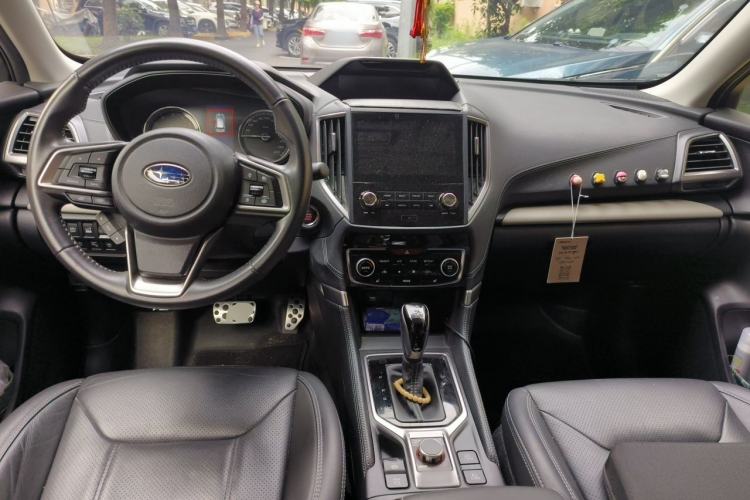 Used Subaru Forester 2022 2.0i AWD Flagship Edition EyeSight Center Console