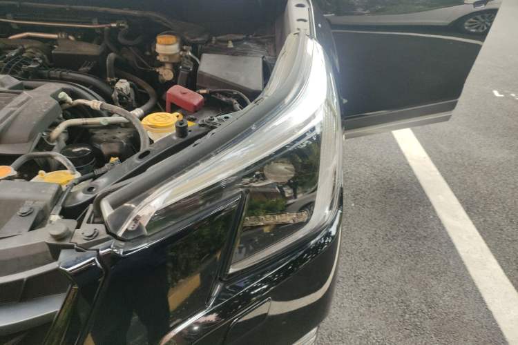 Used Subaru Forester 2022 2.0i AWD Flagship Edition EyeSight Engine Bay Left
