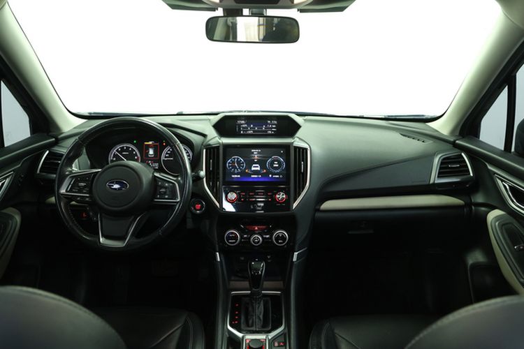 Used Subaru Forester 2022 2.0i AWD Luxury Edition EyeSight Gear Lever