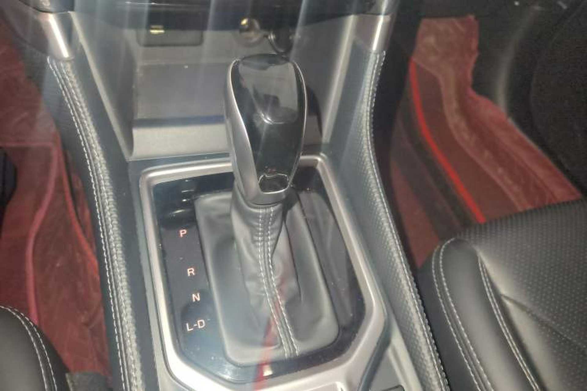 Used Subaru Forester 2022 2.0i AWD Luxury Edition EyeSight Gear Lever