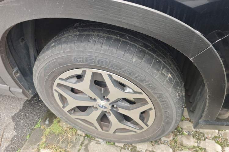 Used Subaru Forester 2022 2.0i AWD Luxury Edition EyeSight Right Front Wheel Hub