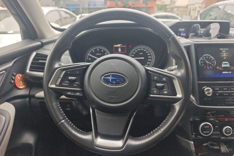 Used Subaru Forester 2022 2.0i AWD Luxury Edition EyeSight Steering Wheel