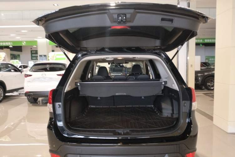 Used Subaru Forester 2022 2.0i AWD Luxury Edition EyeSight Trunk