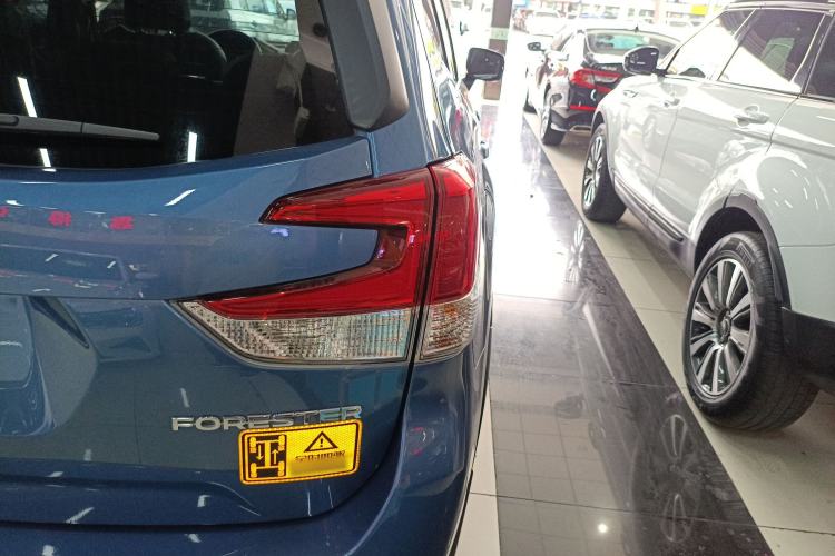Used Subaru Forester 2022 2.0i AWD Luxury Edition EyeSight Exterior 3
