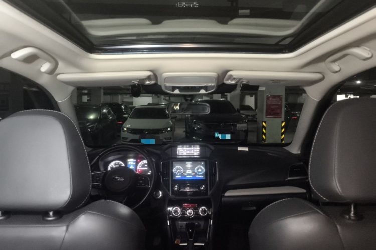 Used Subaru Forester 2022 2.0i AWD Luxury Edition EyeSight Headliner