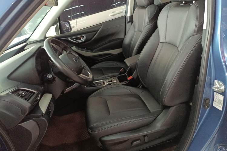 Used Subaru Forester 2022 2.0i AWD Luxury Edition EyeSight Left Front Seat