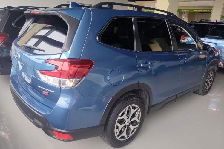 Used Subaru Forester 2022 2.0i AWD Luxury Edition EyeSight Rear Right 45 Deg