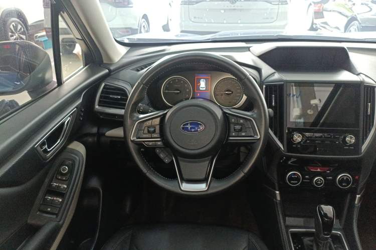 Used Subaru Forester 2022 2.0i AWD Luxury Edition EyeSight Steering Wheel
