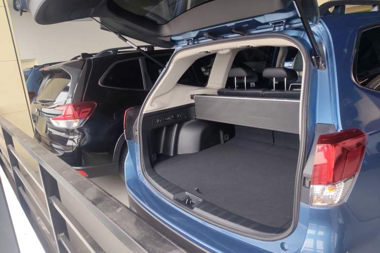 Used Subaru Forester 2022 2.0i AWD Luxury Edition EyeSight Trunk