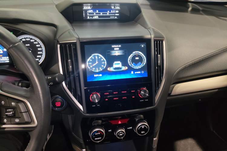 Used Subaru Forester 2022 2.0i AWD Luxury Edition EyeSight Audio And AC Panel