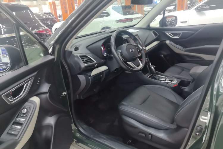 Used Subaru Forester 2022 2.0i AWD Luxury Edition EyeSight Driver Seat