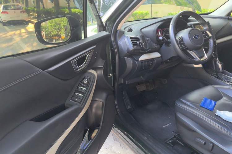 Used Subaru Forester 2022 2.0i AWD Luxury Edition EyeSight Driver Seat